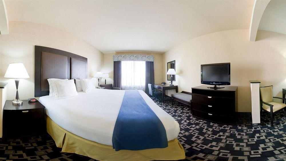 Holiday Inn Express & Suites Huntsville By Ihg Exterior foto