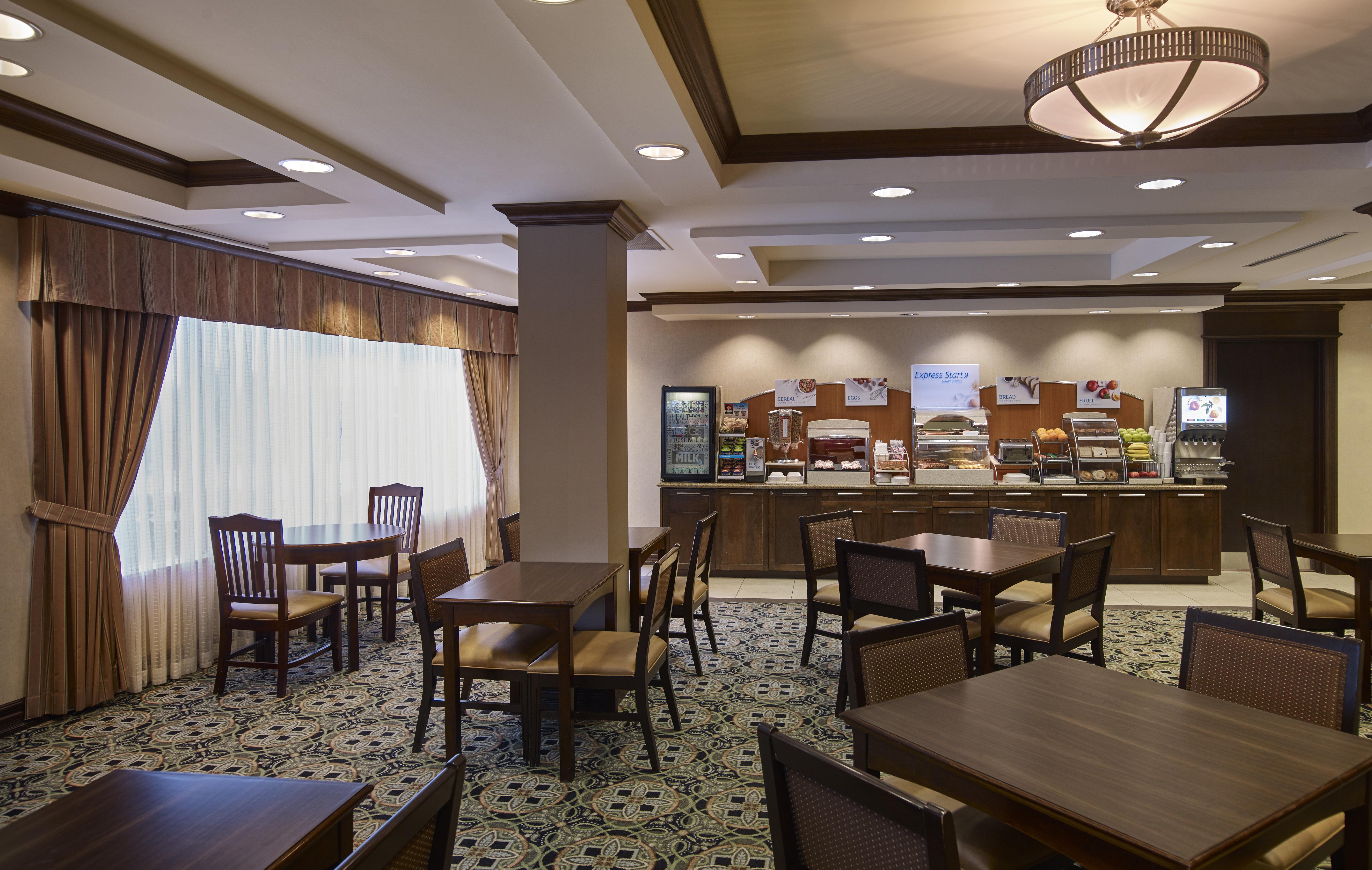 Holiday Inn Express & Suites Huntsville By Ihg Exterior foto