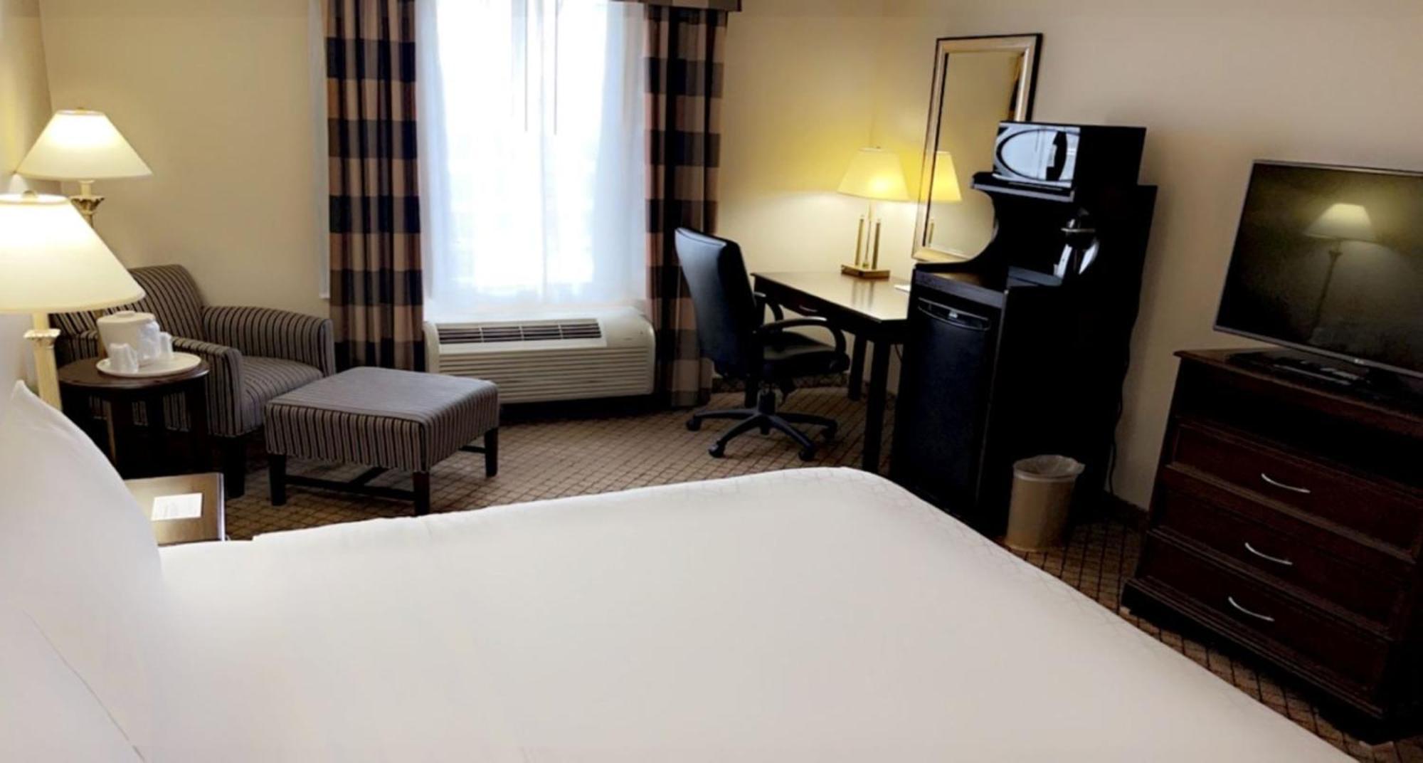 Holiday Inn Express & Suites Huntsville By Ihg Exterior foto